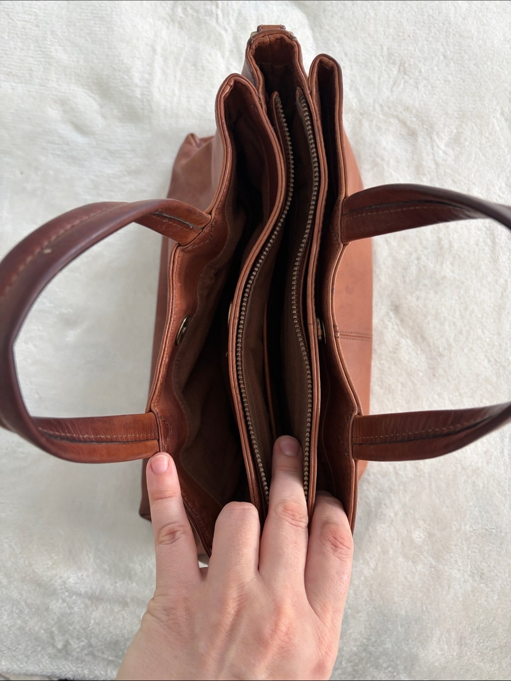 Classic Brown Leather Tote Bag - Picture 3 of 13
